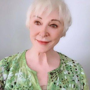 Meet your Posher, Joyce